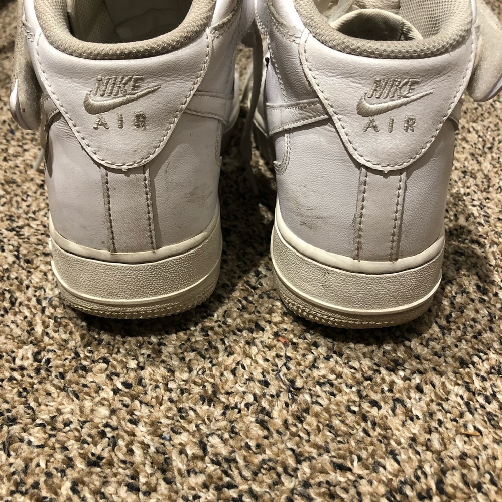 NIKE AF1 MID